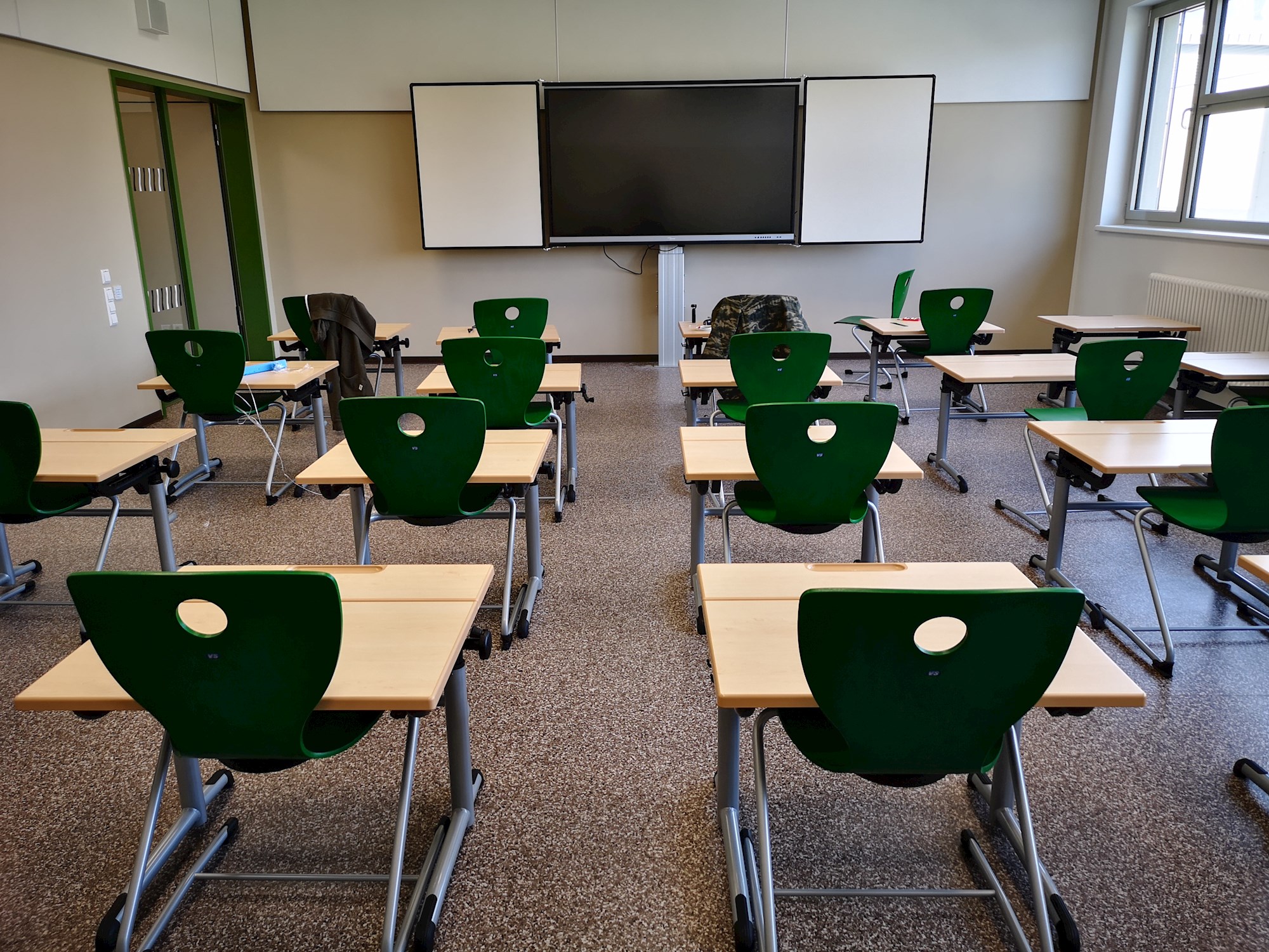 Digital transformation in classrooms with Optoma interactive flat panel display solutions